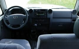 Toyota Land Cruiser J7 graue Innenausstattung | extremfahrzeuge.com